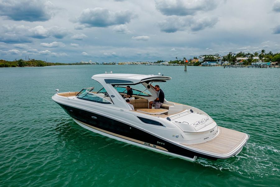 2016 Sea Ray 350 SLX