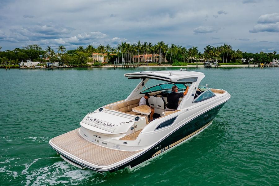 2016 Sea Ray 350 SLX