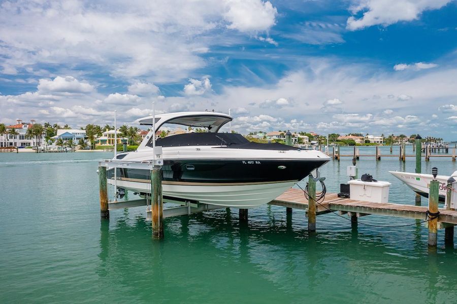 2016 Sea Ray 350 SLX