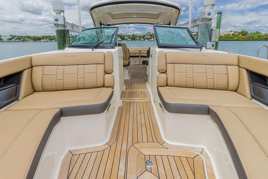 2016 Sea Ray 350 SLX