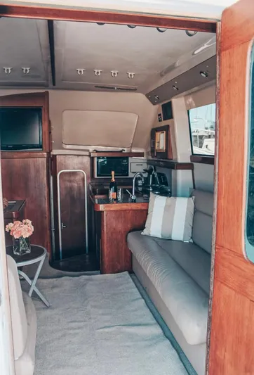  Yacht Photos Pics Interior of 1993 Luhrs 350 Tournament yacht with cozy seating and modern amenities.