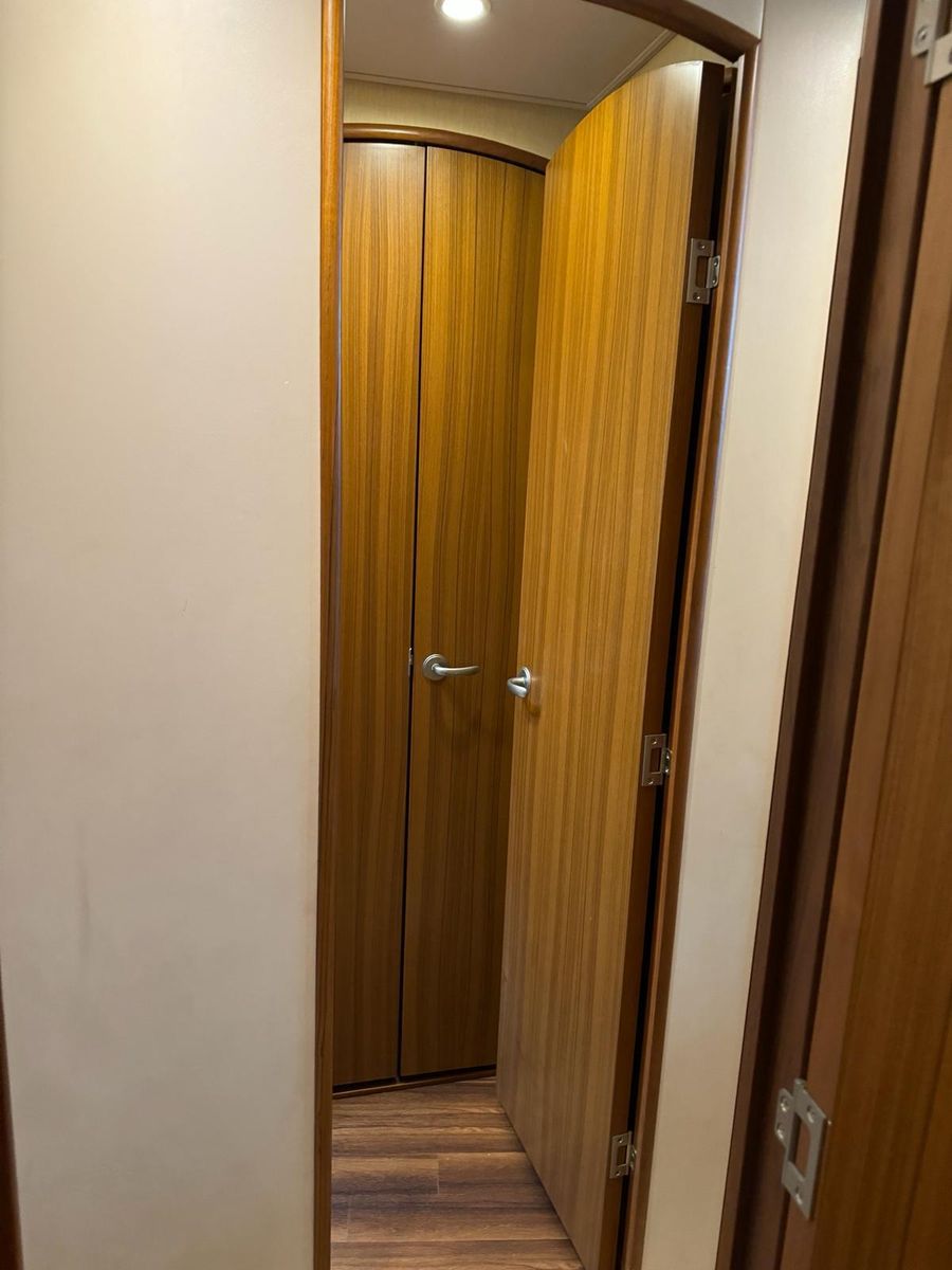 2010 Viking 54 
