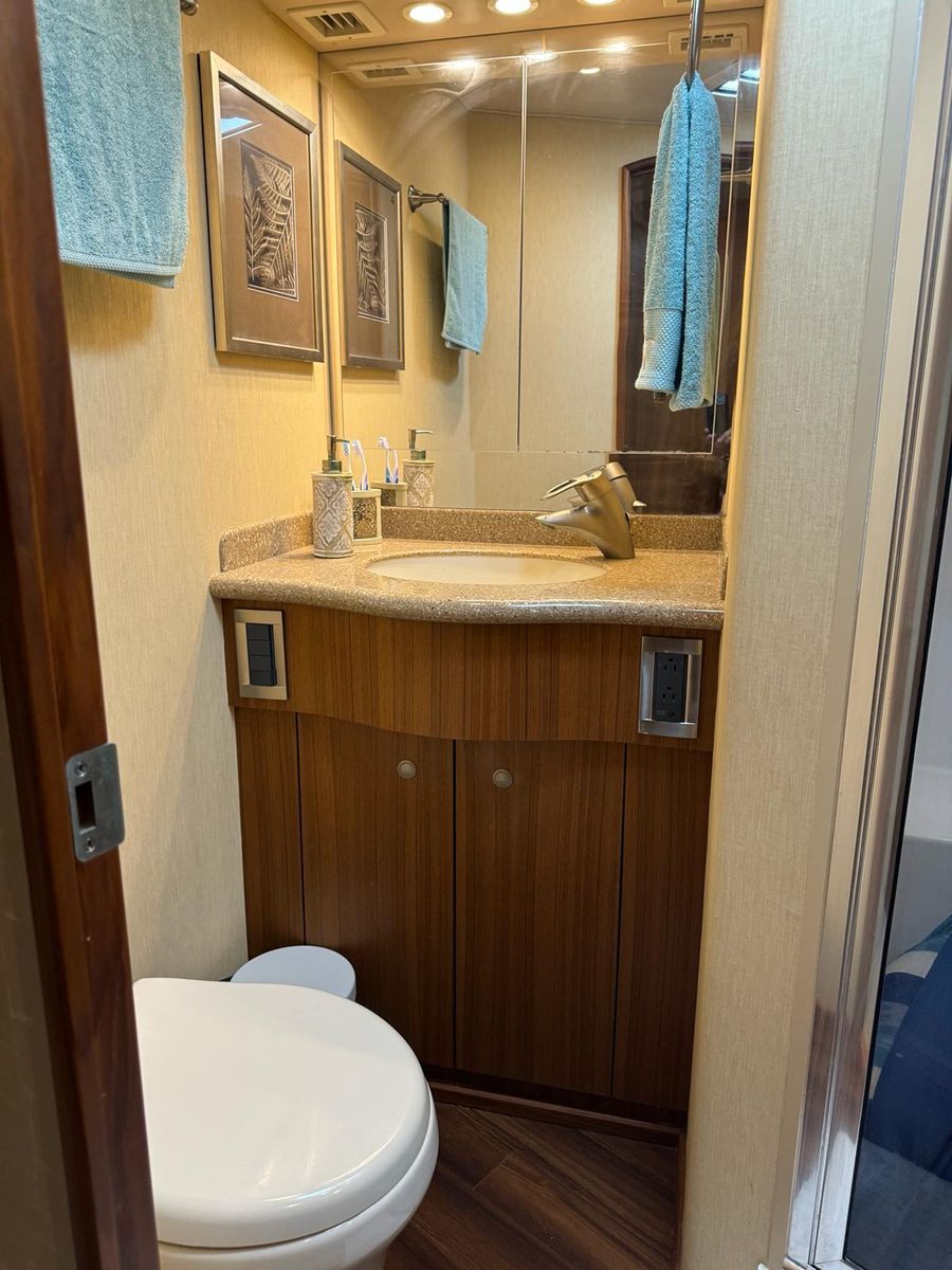 2010 Viking 54 
