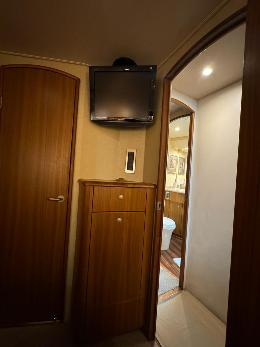 2010 Viking 54 