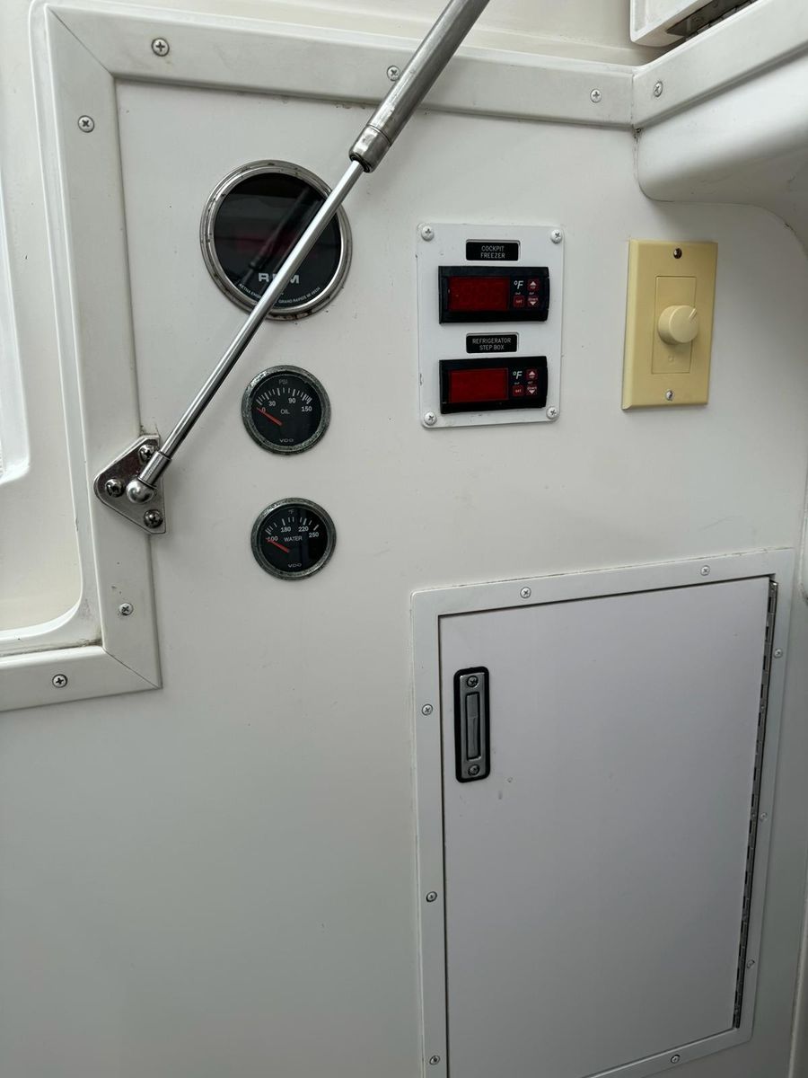 2010 Viking 54 