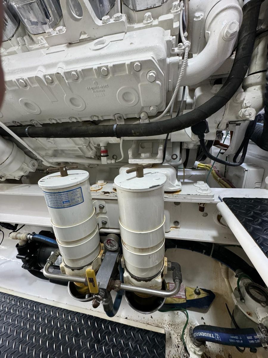 2010 Viking 54 