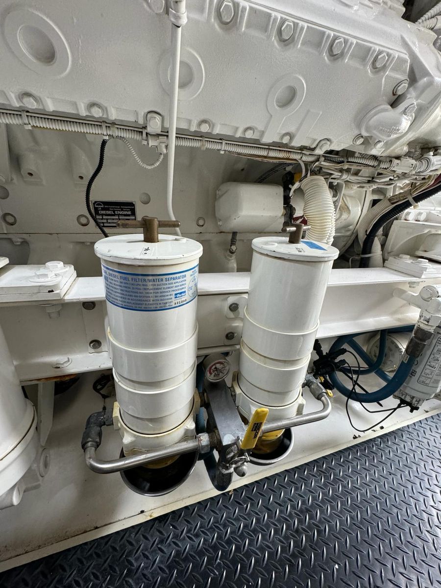 2010 Viking 54 