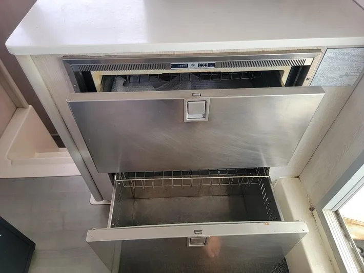 Kitten Caboodle Yacht Photos Pics Stainless steel drawers in a Leopard 44 yacht, 2015 model.