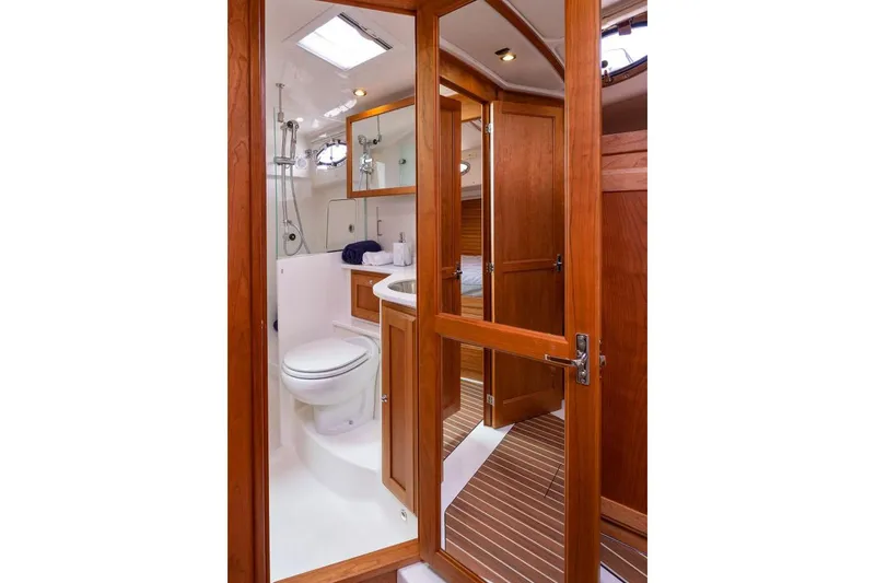  Yacht Photos Pics Manufacturer Provided Image