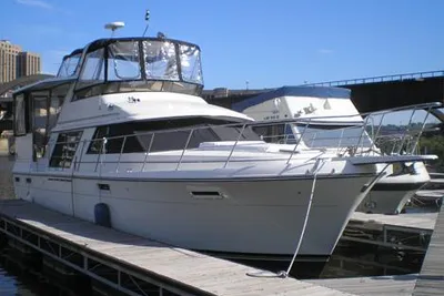 Carver 4207 Aft Cabin Motoryacht