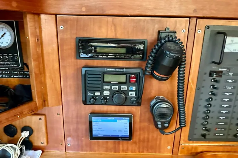  Yacht Photos Pics Control panel of a 2002 Sabre 402 yacht with radio and navigation equipment.