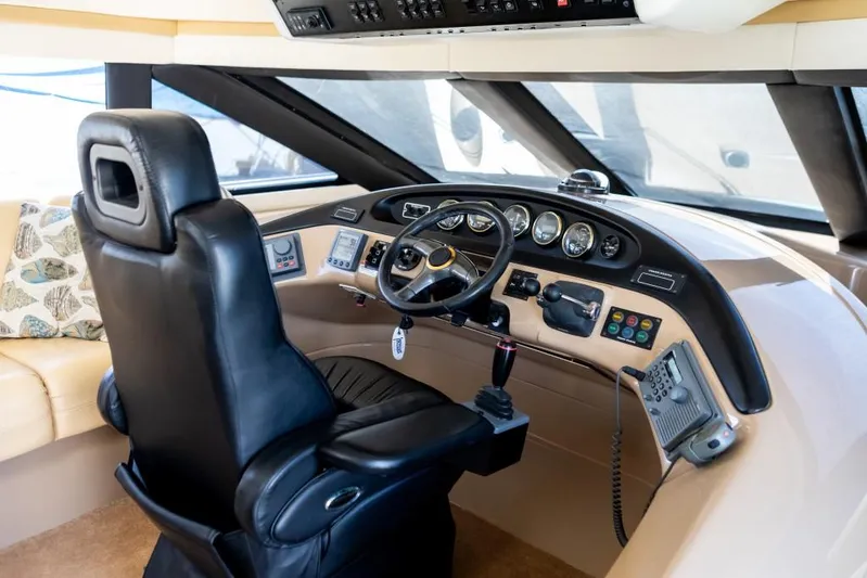 Alchemy Yacht Photos Pics 