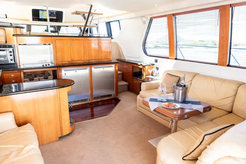 Alchemy Yacht Photos Pics 