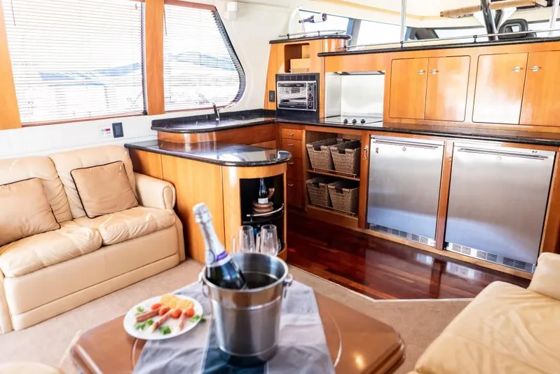 Alchemy Yacht Photos Pics 