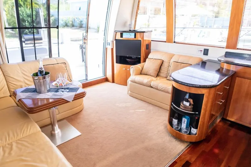 Alchemy Yacht Photos Pics 