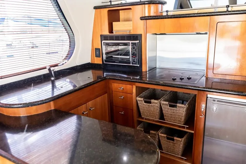 Alchemy Yacht Photos Pics 