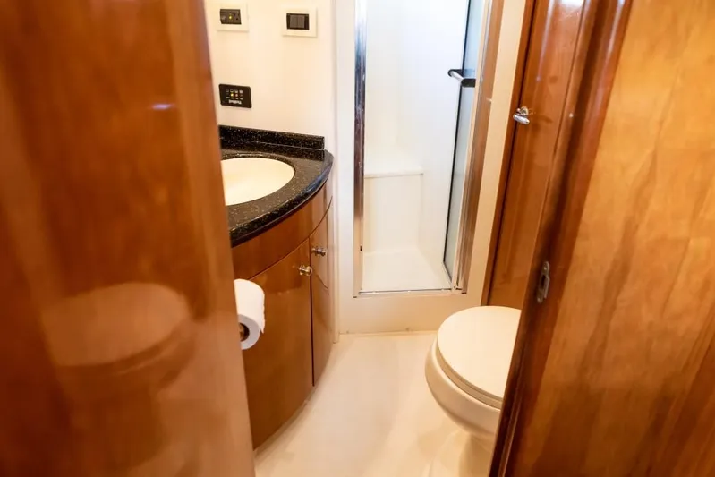 Alchemy Yacht Photos Pics 