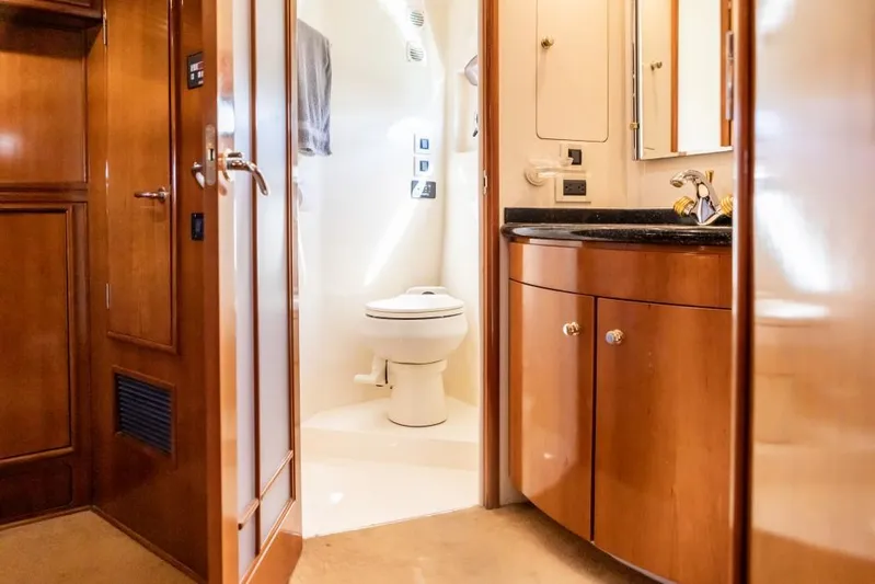 Alchemy Yacht Photos Pics 