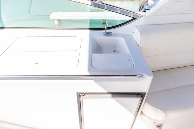 Alchemy Yacht Photos Pics 