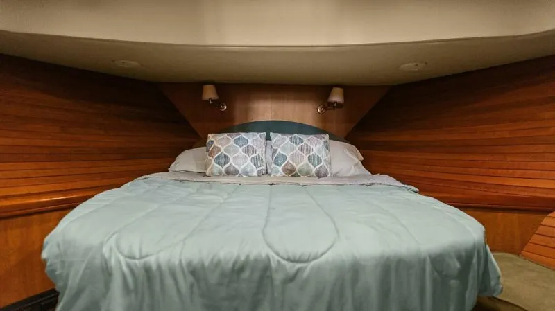 Island Time Yacht Photos Pics Master Stateroom