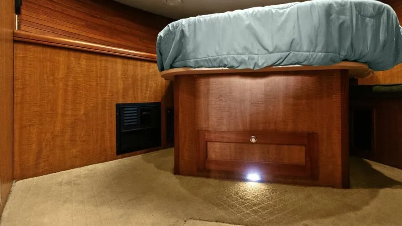 Island Time Yacht Photos Pics Master Stateroom