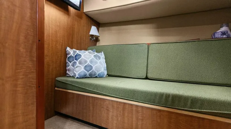 Island Time Yacht Photos Pics Guest Stateroom