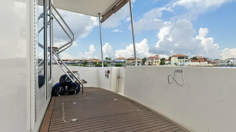 Island Time Yacht Photos Pics Cockpit