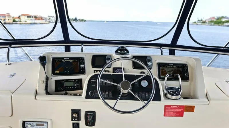 Island Time Yacht Photos Pics Flybridge