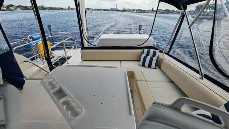 Island Time Yacht Photos Pics Flybridge