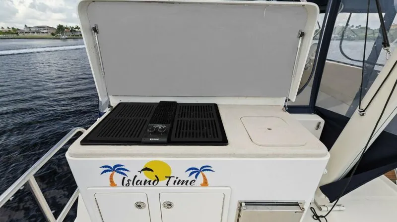 Island Time Yacht Photos Pics Flybridge