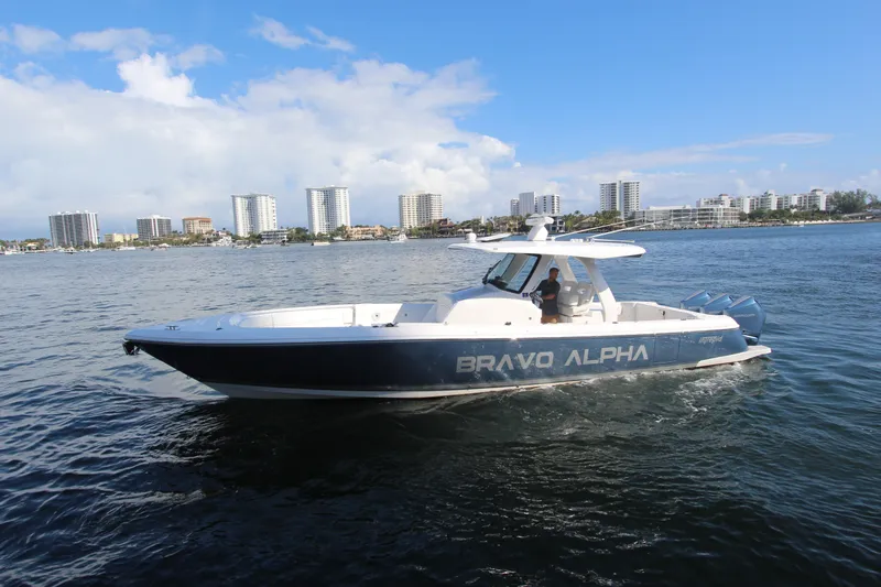 "alpha Bravo" Yacht Photos Pics 