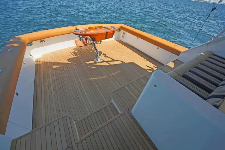 Pier Pressure Yacht Photos Pics 2000 Jim Smith 65 Convertible - Image 9