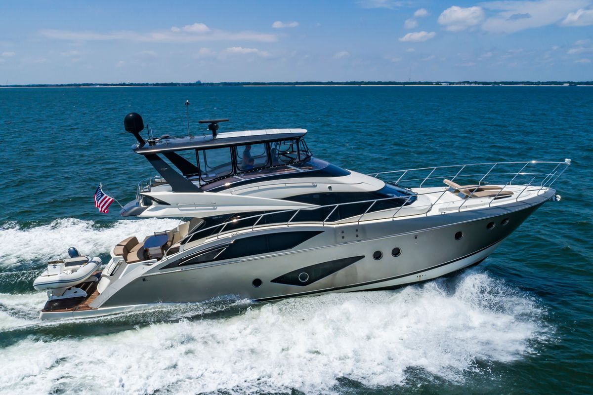 2013 Marquis 63 