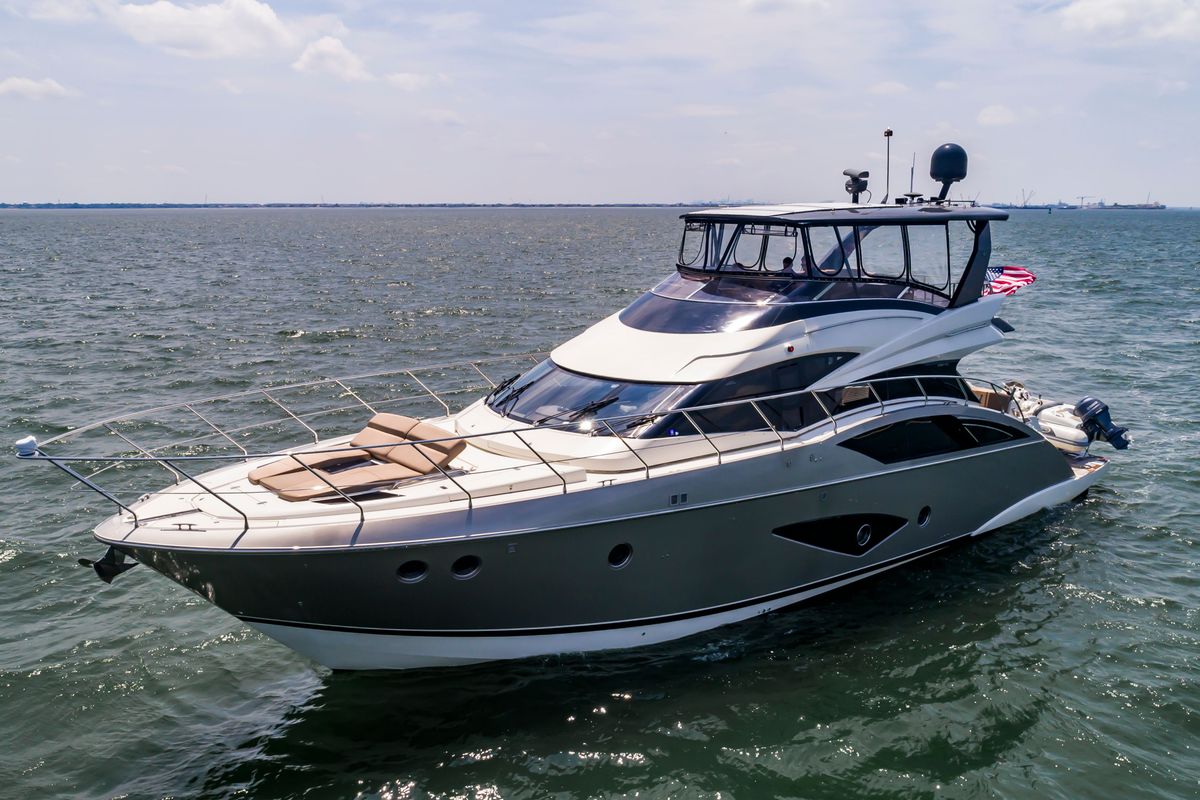 2013 Marquis 63 