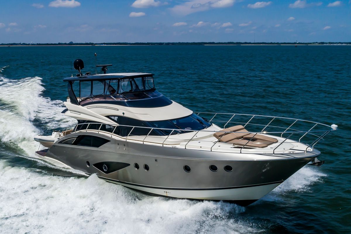 2013 Marquis 63 
