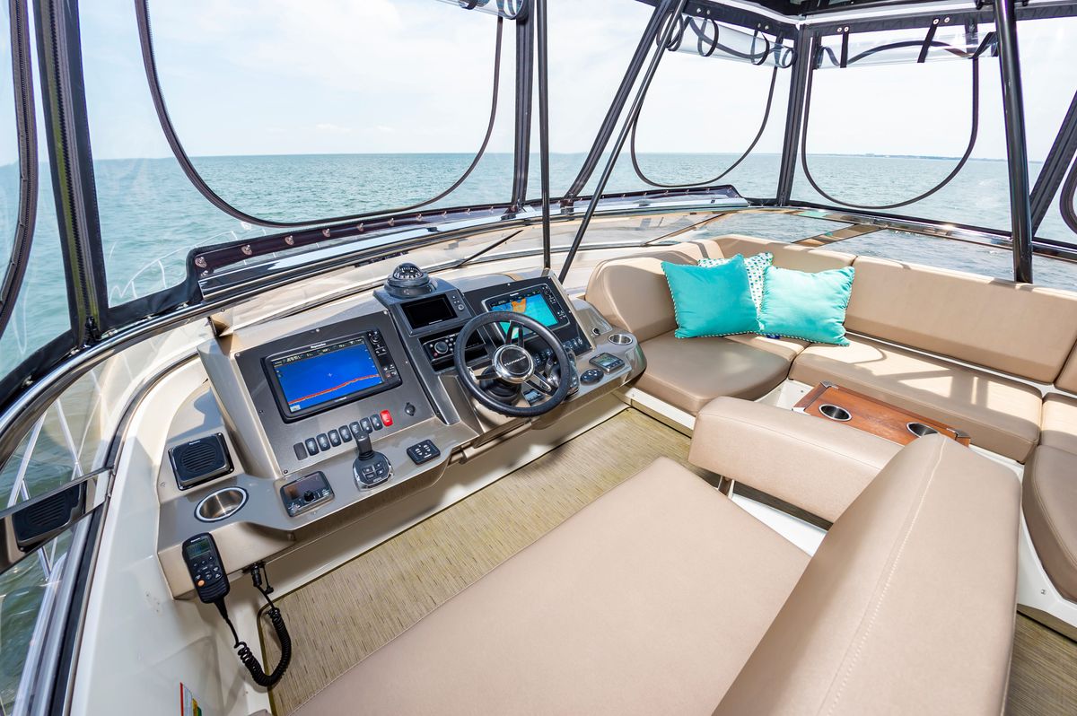 2013 Marquis 63 