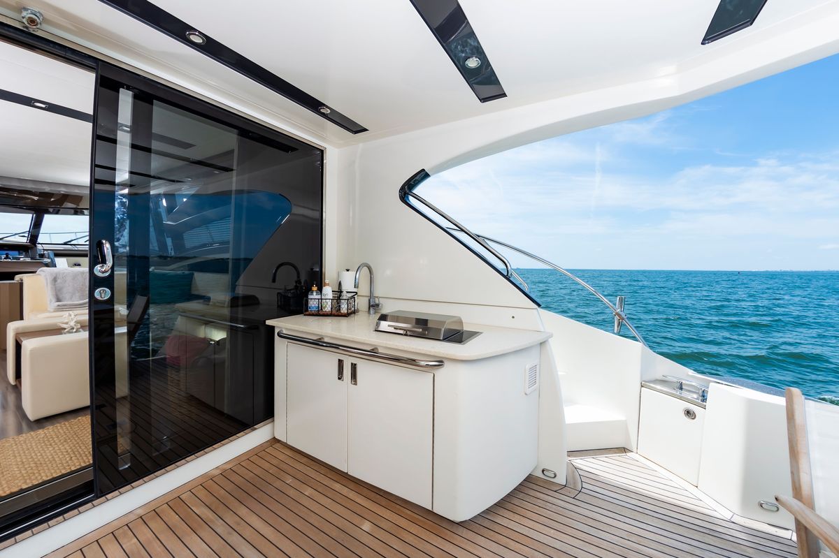 2013 Marquis 63 