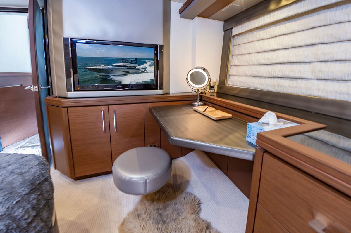 2013 Marquis 63 