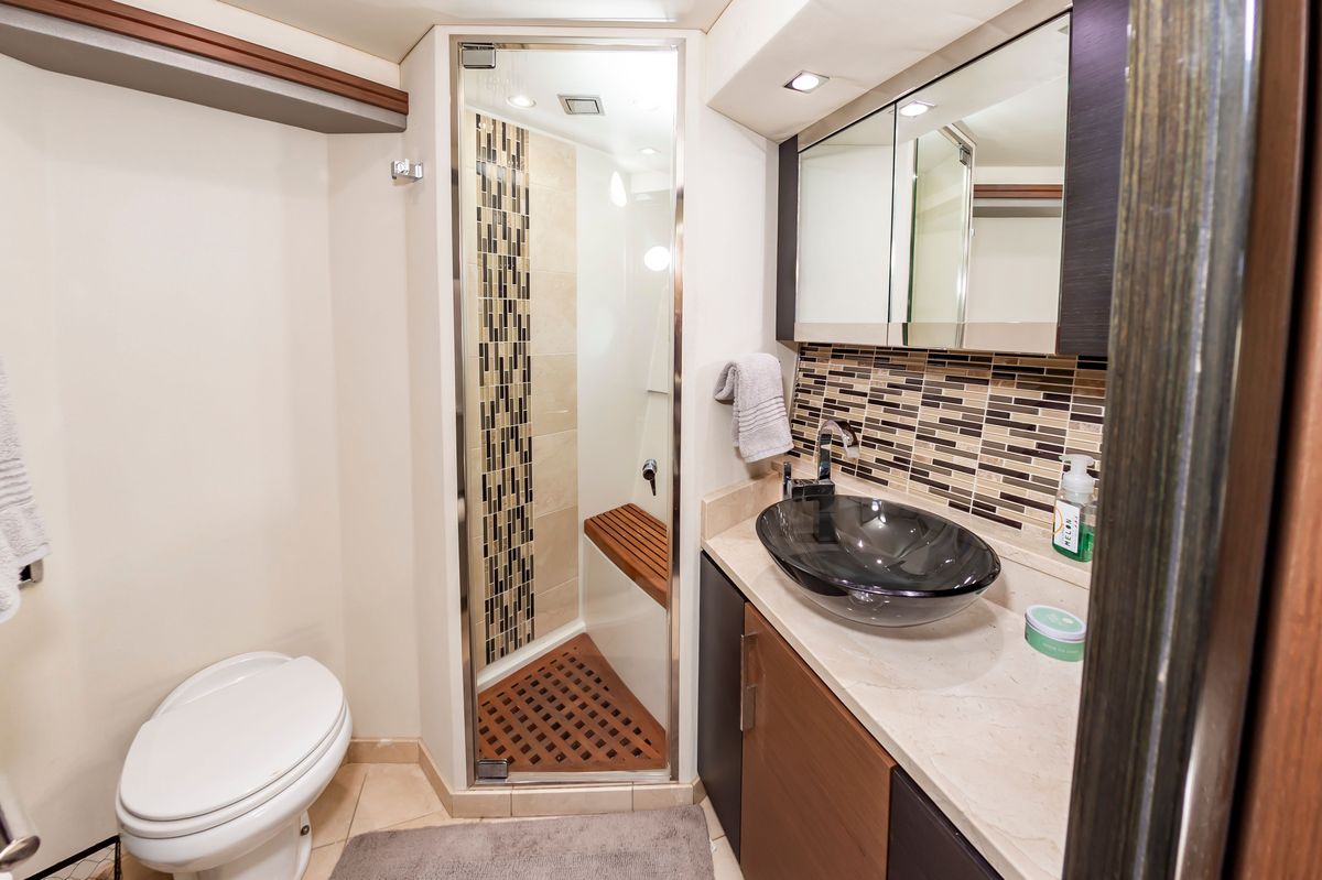 2013 Marquis 63 