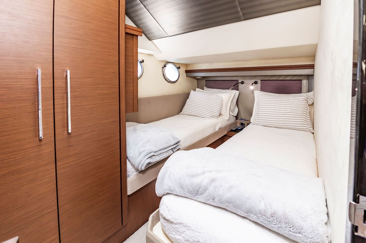 2013 Marquis 63 