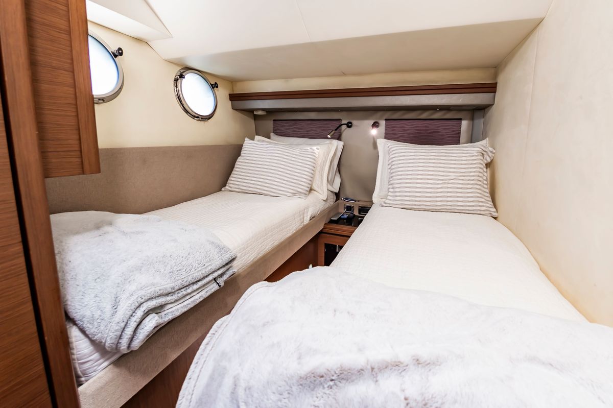 2013 Marquis 63 