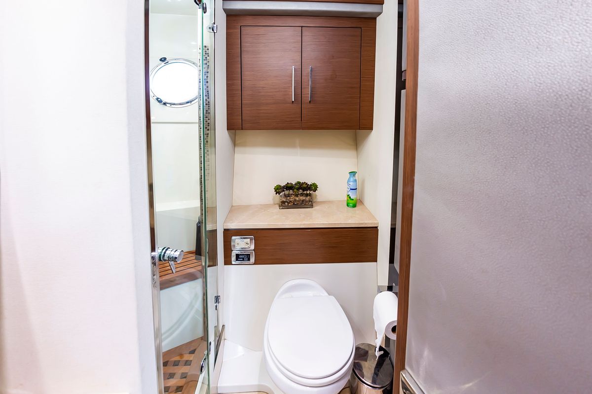 2013 Marquis 63 