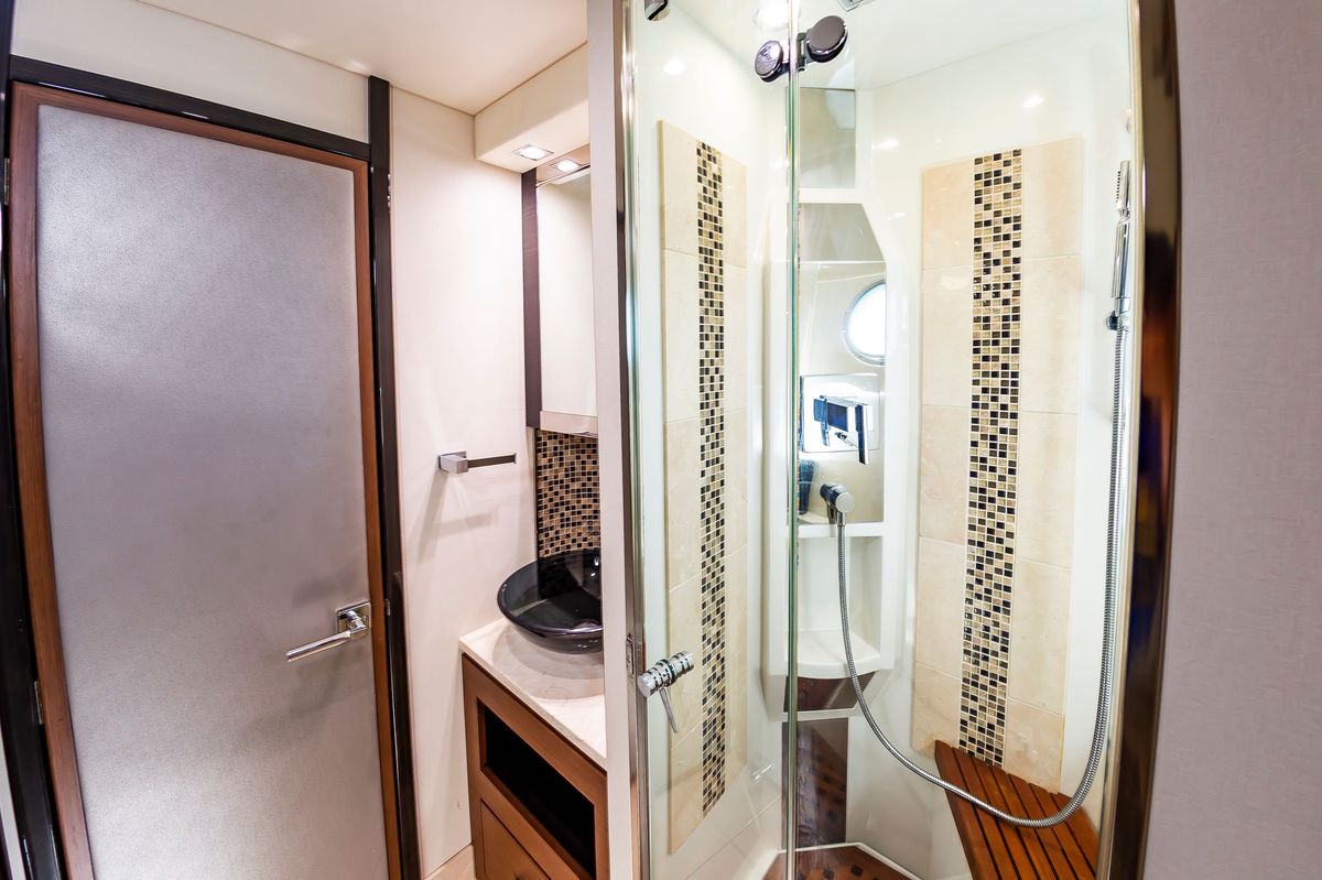 2013 Marquis 63 