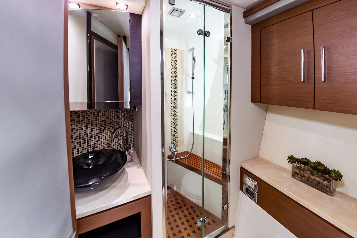 2013 Marquis 63 