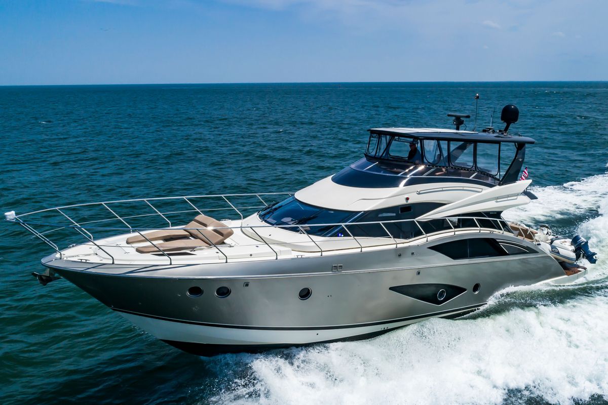 2013 Marquis 63 
