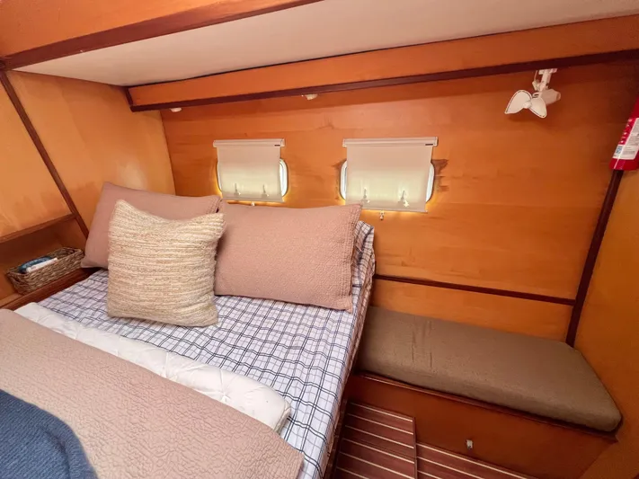 Trebuchet Yacht Photos Pics 