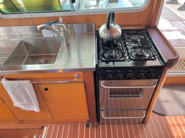 Trebuchet Yacht Photos Pics 