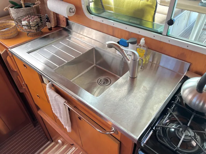 Trebuchet Yacht Photos Pics 