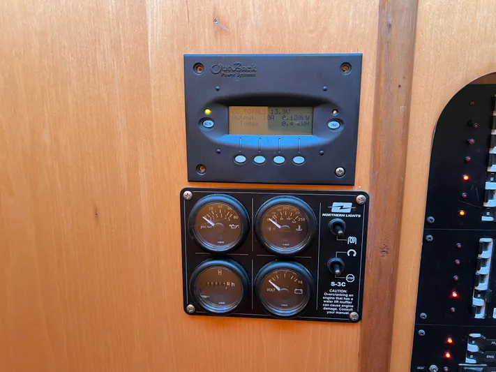 Trebuchet Yacht Photos Pics 