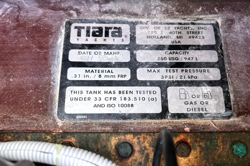  Yacht Photos Pics Label on Tiara Yachts 3500 Sovran 2008, detailing tank specifications and testing standards.